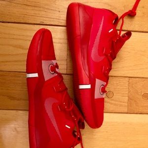 1 pair, Kobe Bryant Nike basketball shoes. UNWORN